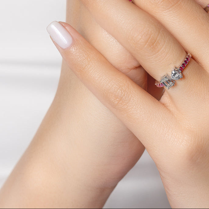 خواتم روبي متوسطة الحجم (ألماس على شكل قلب وباكيت)