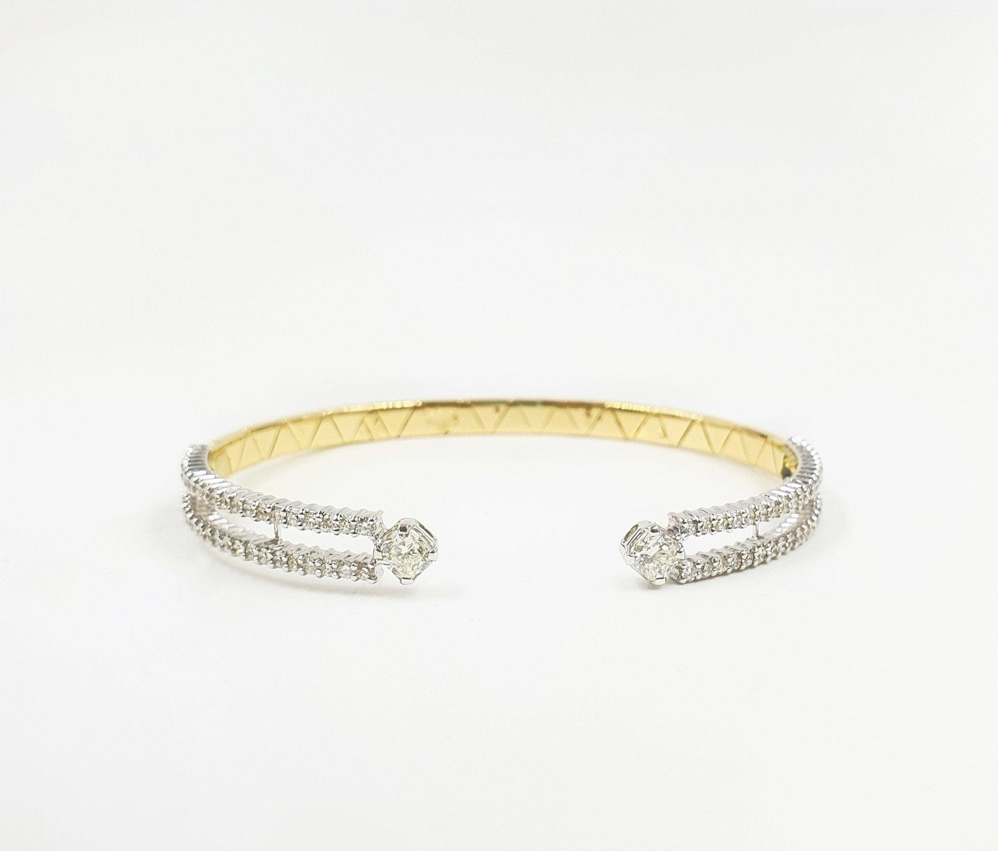 Prakshi Rewind Round Bracelet - M.Fitaihi